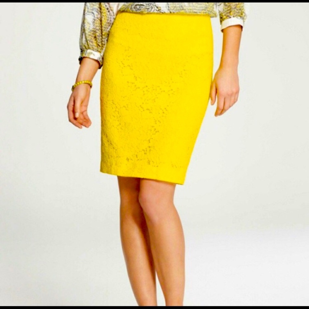 Ann Taylor yellow lace pencil skirt. 0P